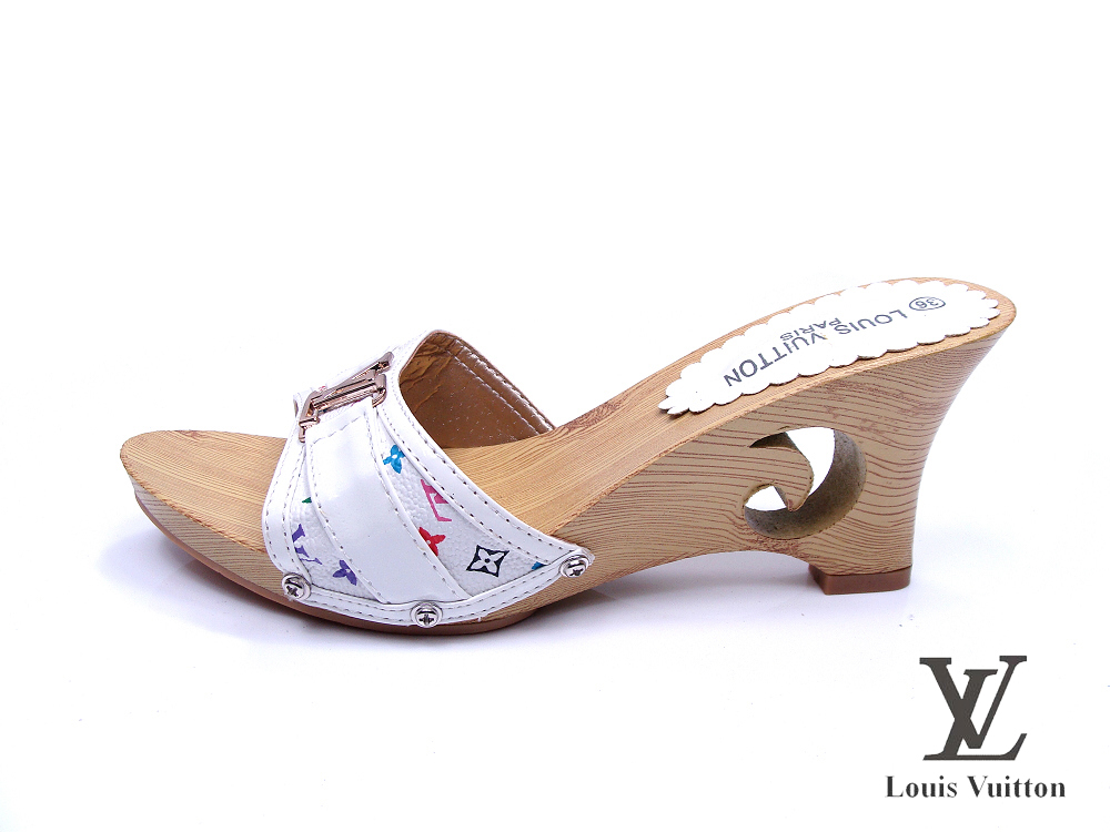 LV sandals079